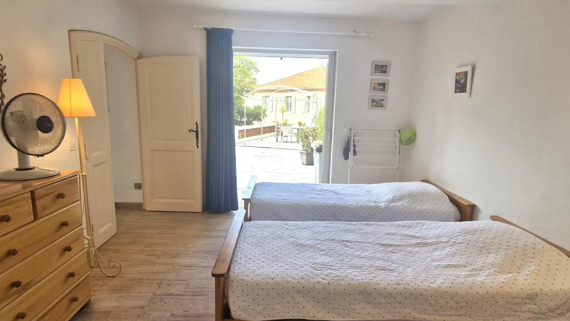 Appartement Climatise Avec Terrasse Et Parking Pres Du Centre-Ville De Sainte-Maxime - Fr-1-780-84